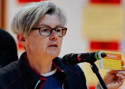Porträtfoto von Kerstin Mörsch, Mitarbeiterin der Deutschen Aidshilfe.