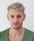 Ein Porträtfoto von Stefan Kräh, Berater im Rainbow Refugee Support der AIDS-Hilfe Darmstadt.